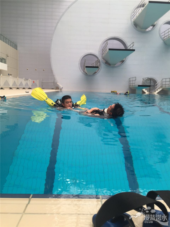 潜水长 padi divemaster-南宁市漫蓝潜水俱乐部