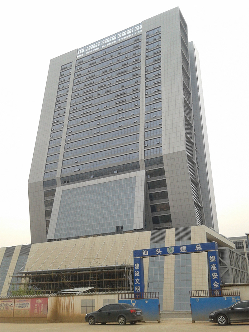 南宁经济技术开发区总部经济大楼光伏发电项目.jpg